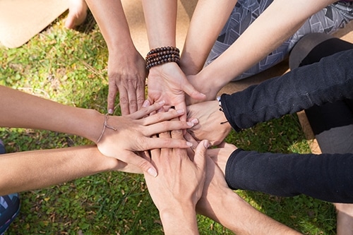 Image de solidarité en entreprises